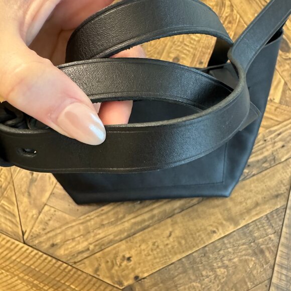 Madewell Leather Transport Tote - Picture 5 of 5